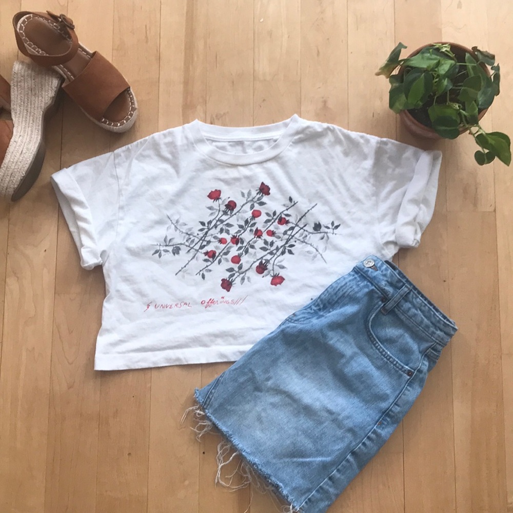 Graphic tee crop top